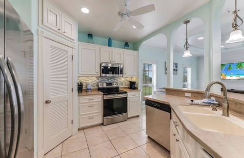 Port Aransas House | Mustang Island vacation home, access to beach & community pool