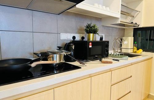 Taman Pertama Apartment | MVA19#Family Suite 8 pax 3 Rooms Sunway Velocity Mall, MRT Maluri Cheras