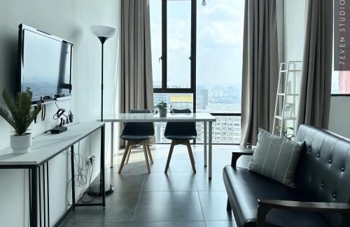 Damansara Perdana Apartment | My Studio at Empire Damansara - Netflix & Wifi