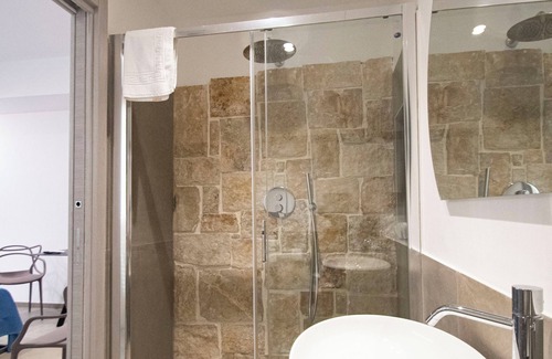 Vieste House | my Vesta Suites