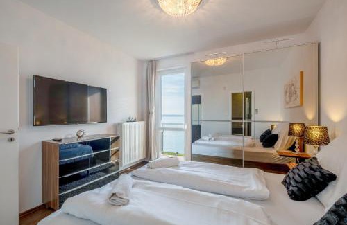 Siofok Aranypart Apartment | MyFlat Full Panorama Apartment