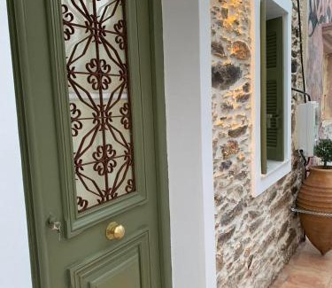 Ermoupoli Apartment | MyGavri