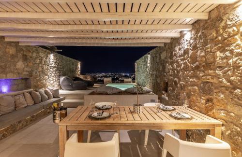 Kanalia Villa | Mykonos Actor’s Villa. 2 BDRs, private mini-pool