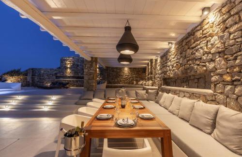 Kanalia Apartment | Mykonos Actor’s Villa. 3 bedrooms, private pool.