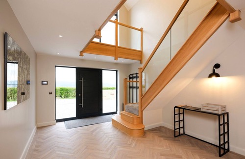 Blackburn Cottage | MYLSTONE HOUSE, family friendly, with hot tub in Langho, Lancashire