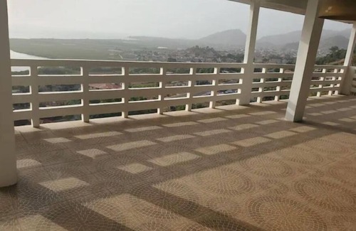 Freetown Apartment | Myneya Views - 3 bed 2 bathroom serviced apartment