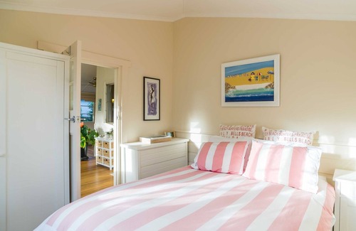 Newport House | Myola Beach Cottage Newport