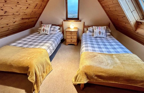 Clachtoll House | Myrtle Cottage - beautiful sea views!