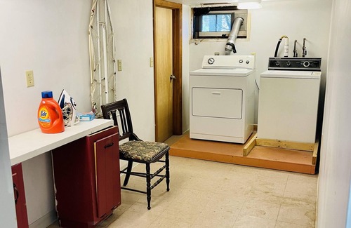 Mystic - New London House | Mystic Coastal Gem: 3BR Ideal for Families!