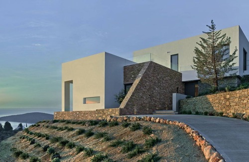 Nafplio Villa | NafplioBlu - Villa for 6-8 with amazing sea and valley views + infinity pool