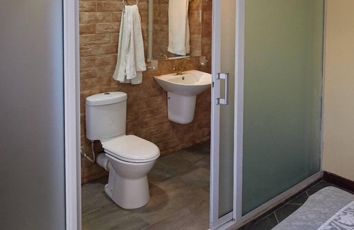 Syokimau Bed & Breakfast | Nairobi Inn