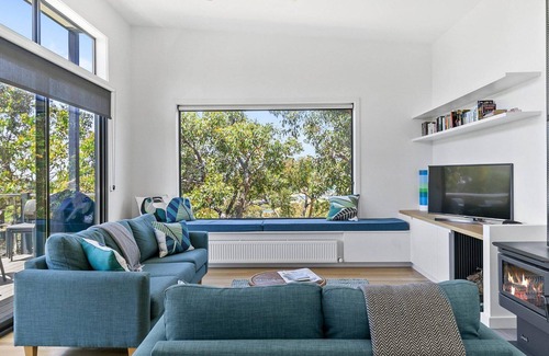 Fairhaven House | Namaste - Views, Great Location, Free WiFi