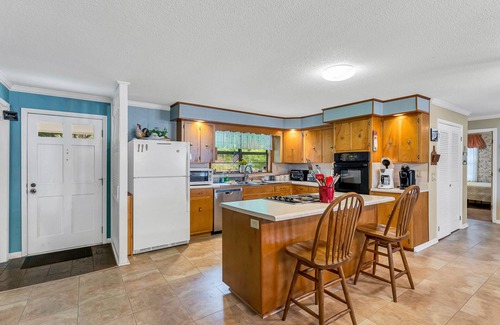 Jasper House | Nana's Lakehouse: 3 BR, 3 BA House in Jasper, Sleeps 10