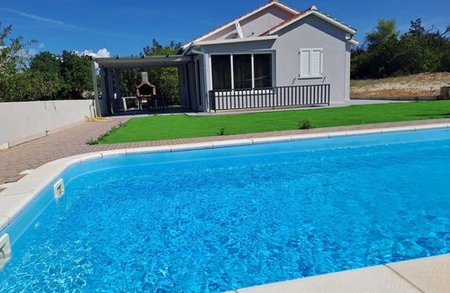 Mirce House | Nane Garden house with heated pool