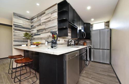 Kihei House | Nani Kai Hale 605 · NKH 605 Remodeled BeachFront w Pool AC Sandy