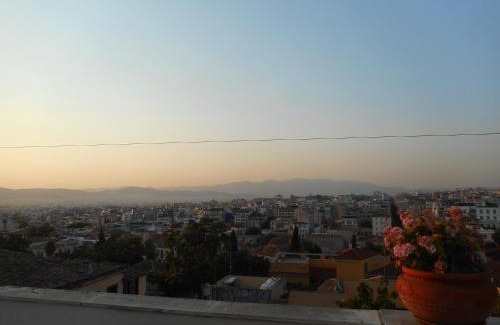 Plaka Villa | Nanny's Guest House in Plaka