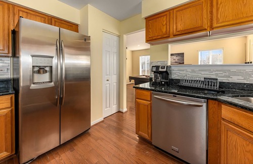 Naperville House | Naperville Rental - Skylane Dr