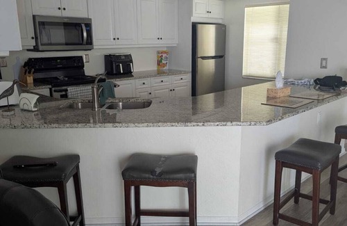 Naples Park Condo | Naples Florida! Vanderbilt Beach! Perfect Relaxing Sunny Getaway Spot!