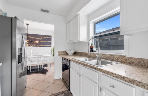 Naples Park House | Naples Park 3BR Oasis w/Pool, Florida Room & Minutes to Beach