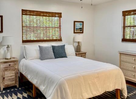 Naples Park House | Naples Park Cottage 106th 6 blocks off ocean