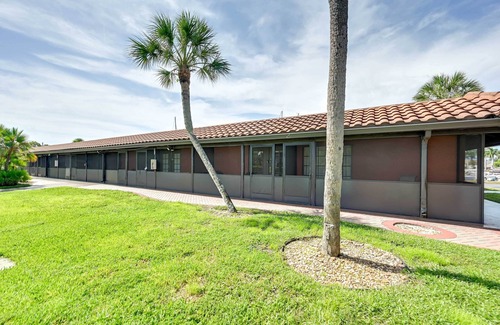 Naples Apartment | Naples Vacation Rental: Close to Parks & Beaches!