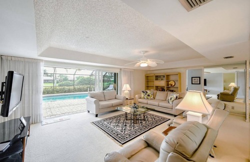 East Naples Villa | Naples Villa with Private Pool on Golf Course