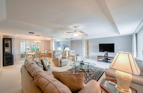 East Naples Villa | Naples Villa with Private Pool on Golf Course