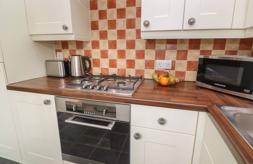 Connor Downs Cottage | NAPPERS COTTAGE, pet friendly, with a garden in Connor Downs