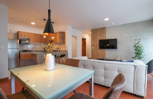 Miraflores Apartment | Narciso By Wynwood House