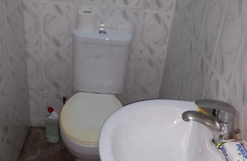 Osu Bed & Breakfast | Nartey quiet bed and breakfast in Osu