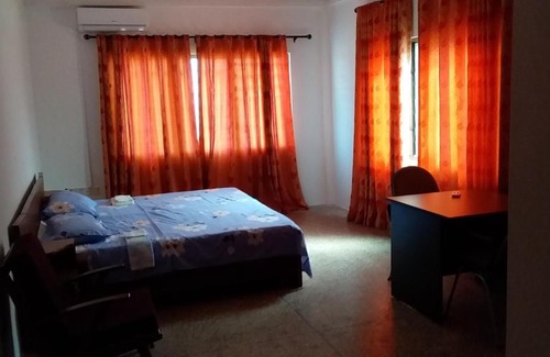 Osu Bed & Breakfast | Nartey quiet bed and breakfast in Osu