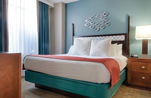 National Harbor Resort | Nat'l Harbor MD’s Innovative Waterfront District near Wash DC 2BD/2BA Deluxe Ste