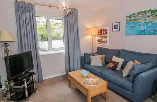 Kirkcudbright Cottage | NATHANIEL'S COTTAGE, family friendly, with open fire in Kirkcudbright