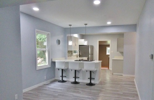 Wheeler House | National Park Nature Retreat access to train to Chicago and 2 close to Beach