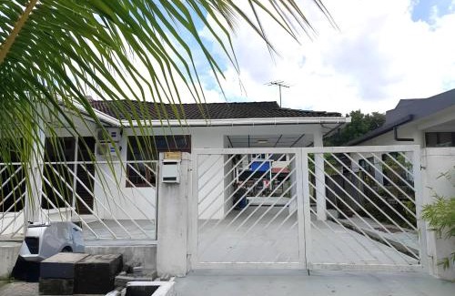 Kuching House | Natol Homestay - Venice 2 Samajaya Tabuan Tranquility Township