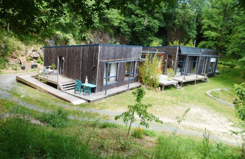 Pouzauges House | Natural house in an atypical site