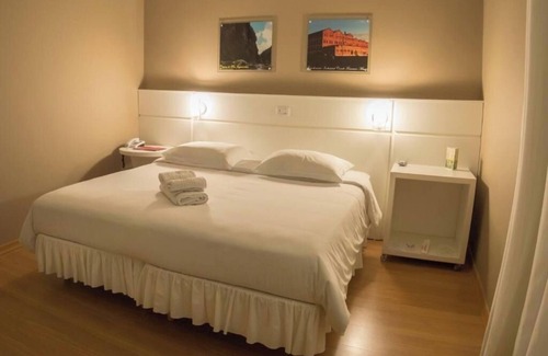 Jaguariaiva Hotel | Nature-Inspired 2 Double Room with Forest Trails, Canyon Lookouts & Serene River