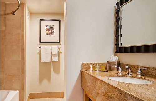 Berkeley Hotel | Nature's Beauty at Your Doorstep! Balcony, Pets Allowed, Near Golden Gate Fields