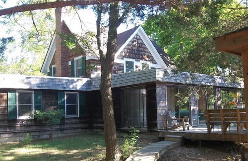 Brookhaven House | Nature's Retreat: Serene Woodland Haven Near NYC