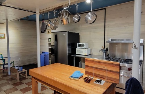 Ligonier House | Nature’s Haven. 3BR Barn suite, all conveniences of home, walk to town,