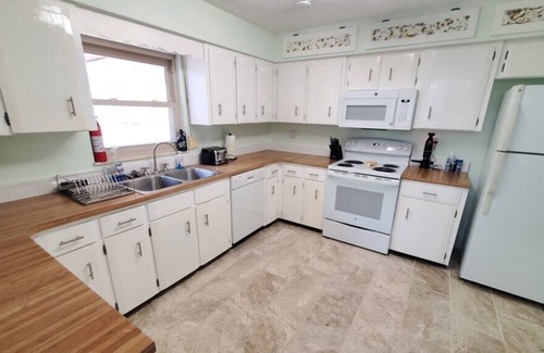 St. Augustine South House | Natures Paradise, 3 bedroom, 2 bath, Pool home, WIFI