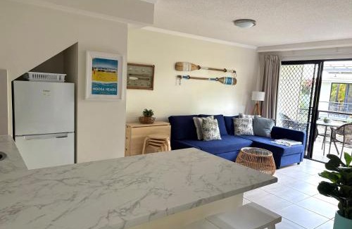 Noosaville Apartment | Nautical Stylish Ground Level 1 Bedroom Unit