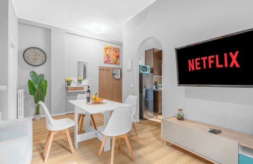 Rozzano Apartment | Naviglio Pop House Apartment with wifi and tv - 10 min.to Milano navigli