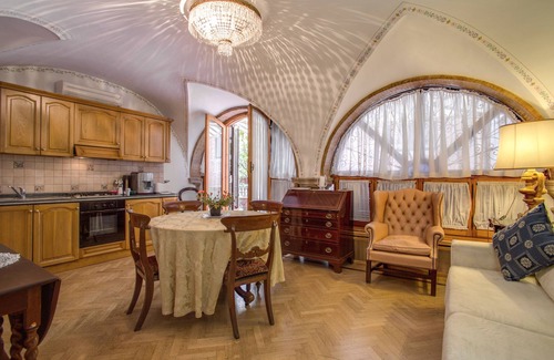 Rione VI Parione House | Navona Gallery Suites