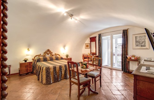Rione VI Parione House | Navona Gallery Suites