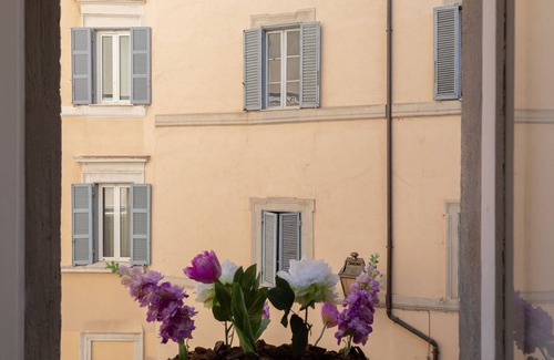 Rione V Ponte Apartment | Navona Penthouse