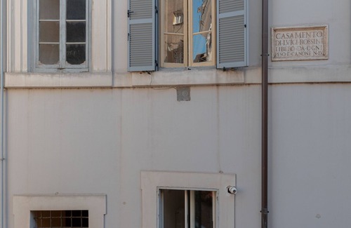 Rione V Ponte Apartment | Navona Penthouse