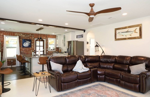 Navy Point Cottage | Navy Point Home and game room, near NAS & downtown