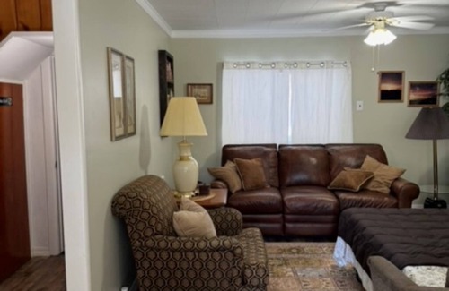 Anaconda Cottage | nCharming 1-Bedroom Cottage in Anaconda -Your Peaceful Retreat Awaits!
