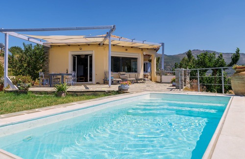 Nea Styra Villa | Nea Styra: House/Villa - Nea Styra